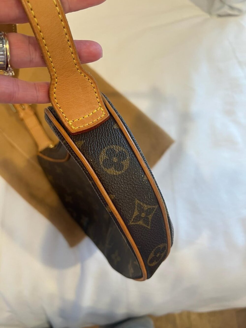 Louis Vuitton Monogram Croissant PM Shoulder bag - Picture 10 of 16
